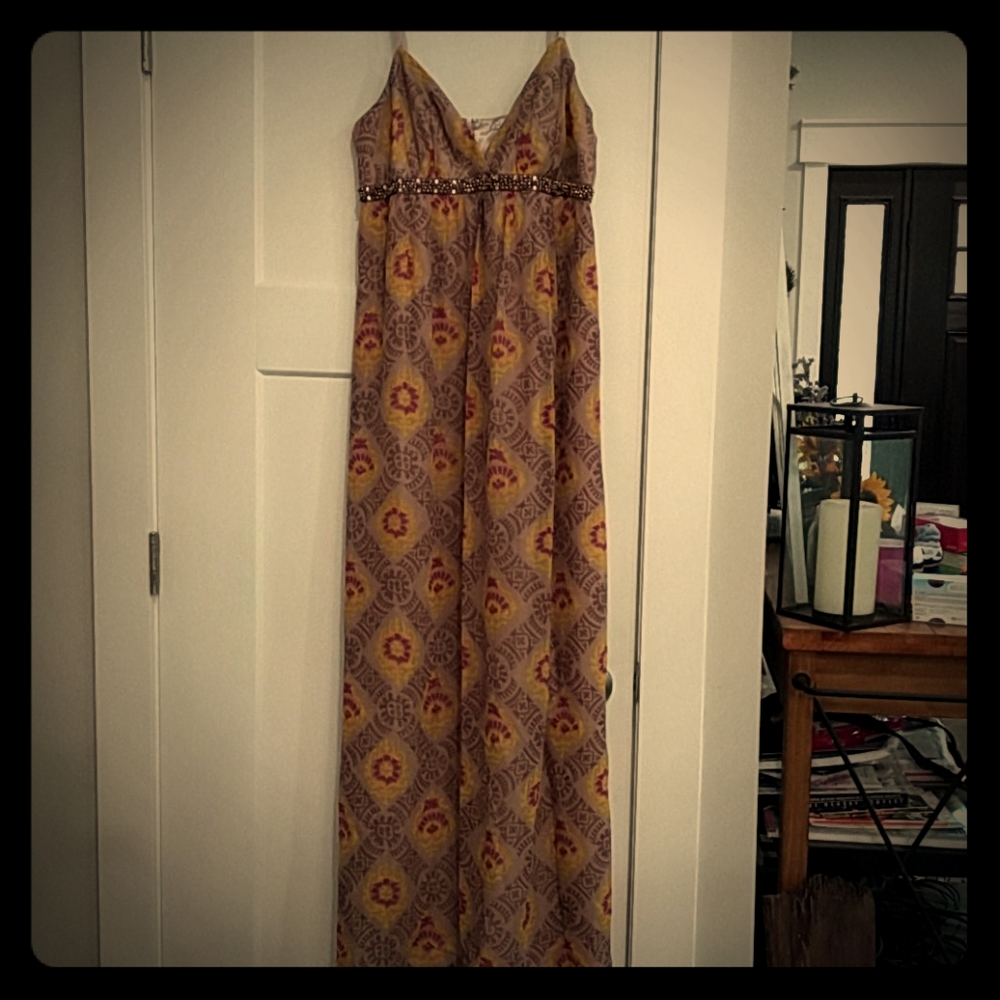 Maxi dress with adjustable straps